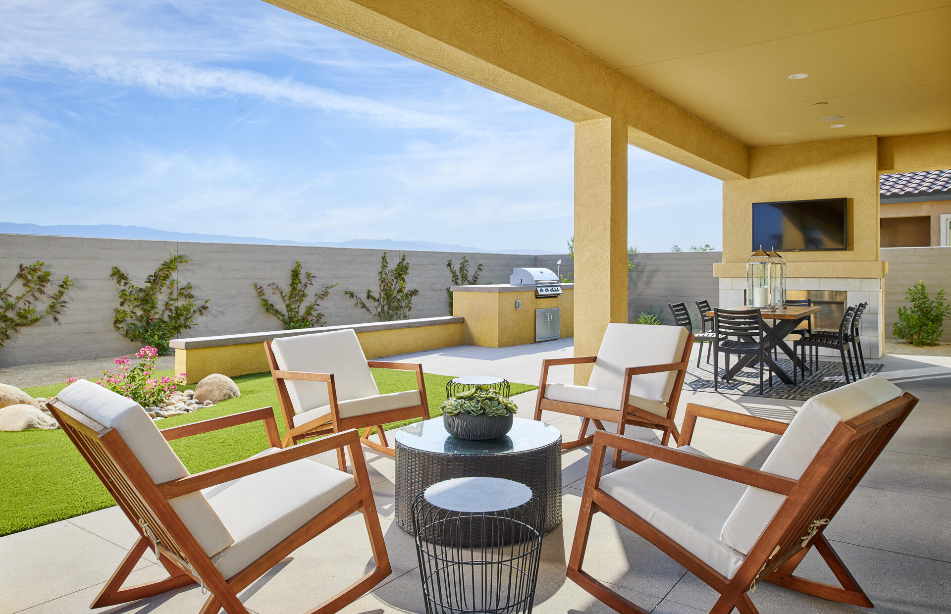 26 Zinfandel Rancho Mirage, CA 92270 - Photo 12 of 46 a view of a chairs and table in patio