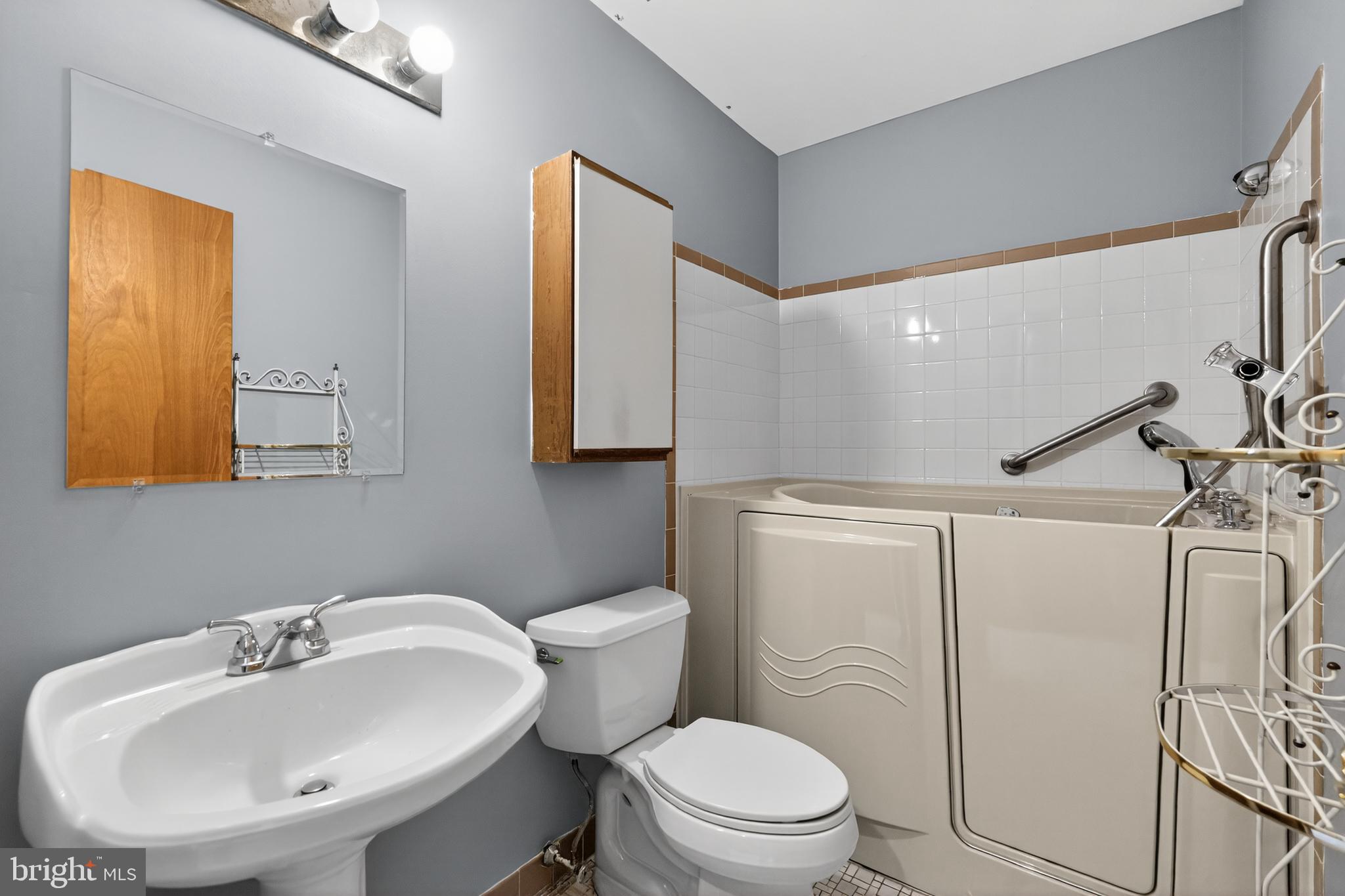 2111 North 18th Street Philadelphia, PA 19121 - Photo 21 of 29
