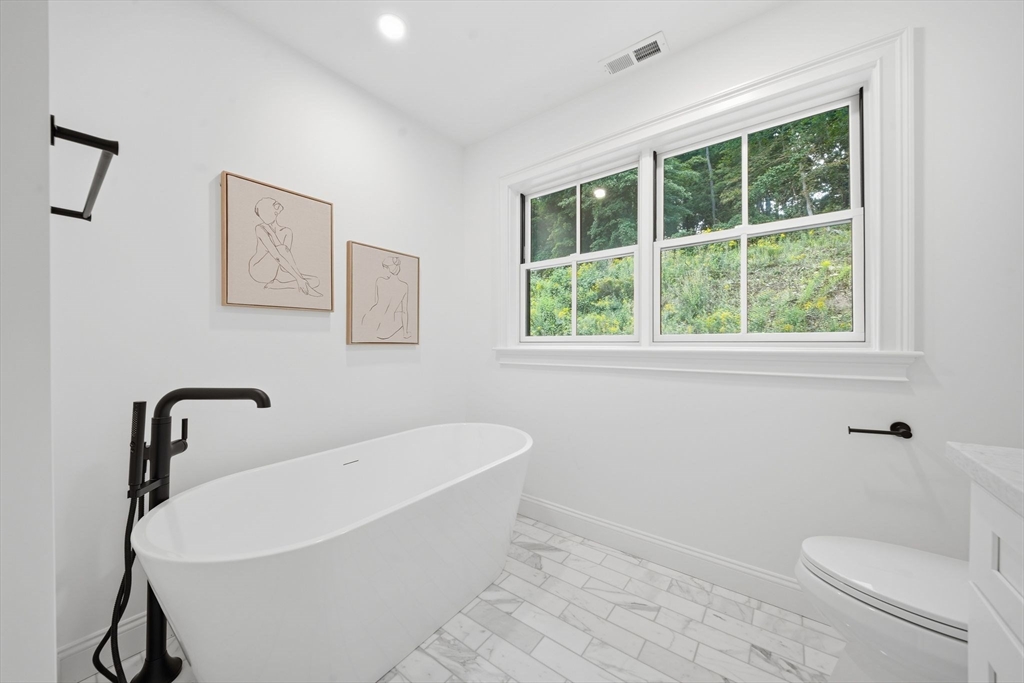 161 Bridge Street Hamilton, MA 01982 - Photo 20 of 39 Gallery Image 20