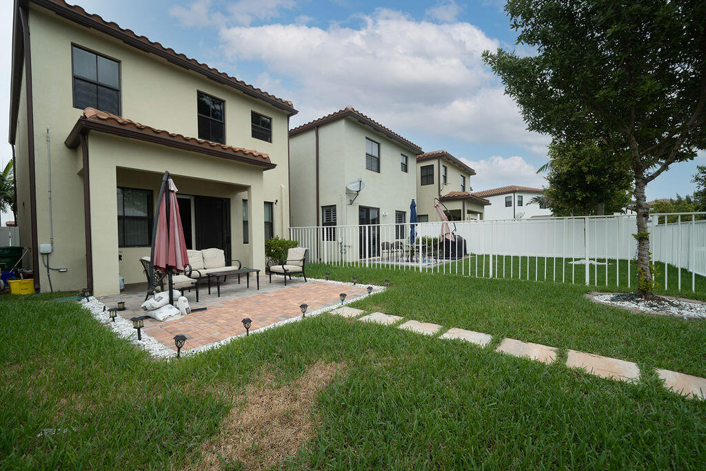 6003 Pine Tree Way Riviera Beach, FL 33410 - Photo 21 of 26 19