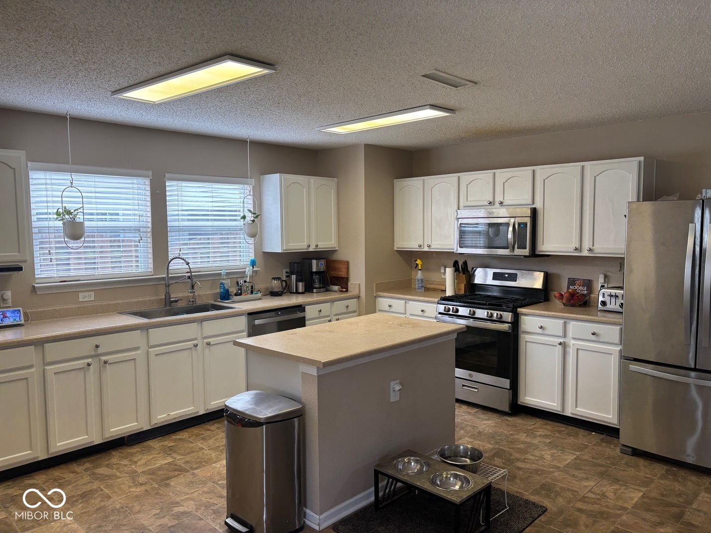 12924 Star Drive Fishers, IN 46037 - Photo 12 of 34