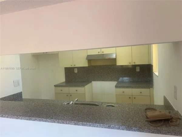 $2,450 | 590 Northwest 114th Avenue, Unit 202, Sweetwater, FL 33172