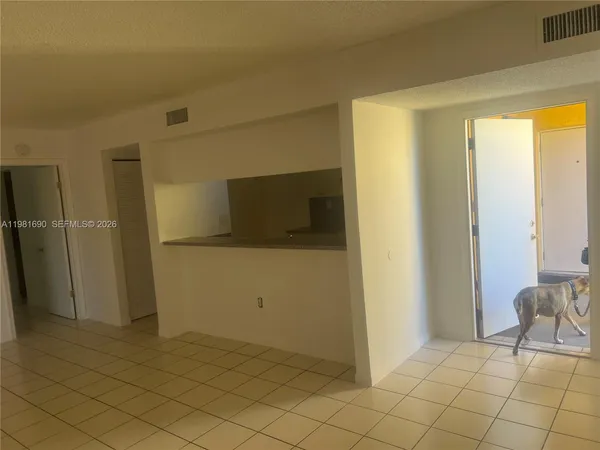 $2,450 | 590 Northwest 114th Avenue, Unit 202, Sweetwater, FL 33172