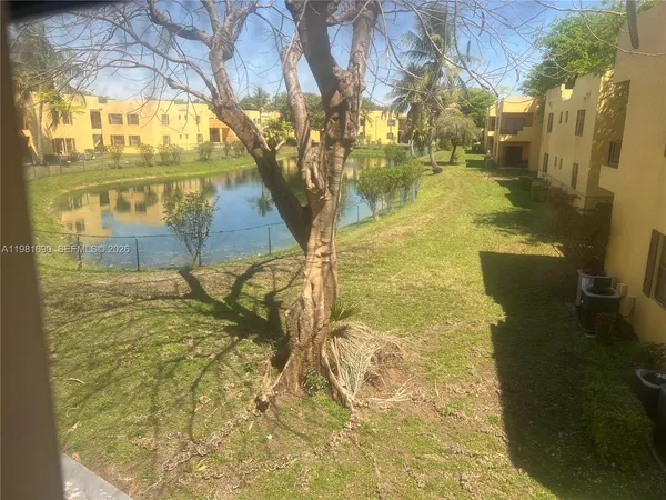 $2,450 | 590 Northwest 114th Avenue, Unit 202, Sweetwater, FL 33172