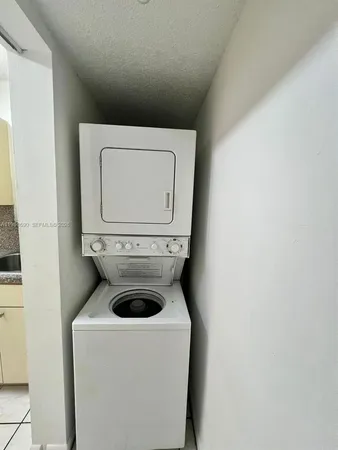 $2,500 | 590 Northwest 114th Avenue, Unit 202, Sweetwater, FL 33172