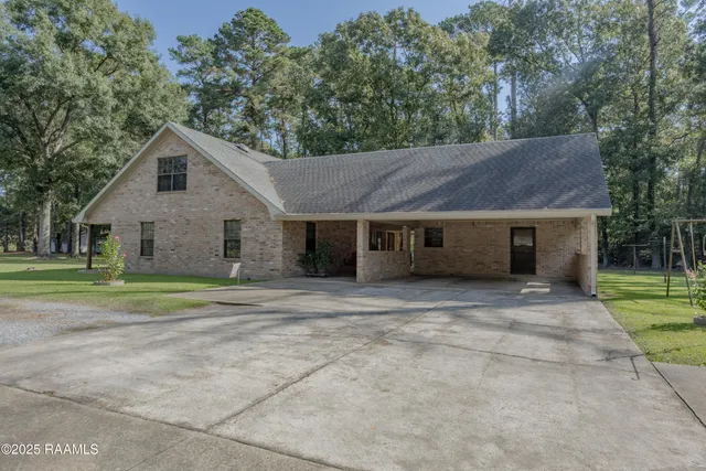 $295,000 | 880 Highway 190, Eunice, LA 70535