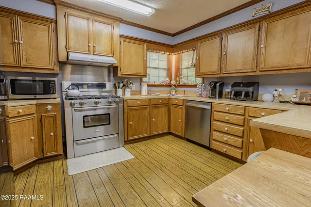 $295,000 | 880 Highway 190, Eunice, LA 70535