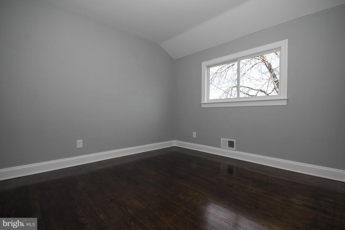 7622 Charlesmont Road Baltimore, MD 21222 - Photo 20 of 23 Bedroom (Master)