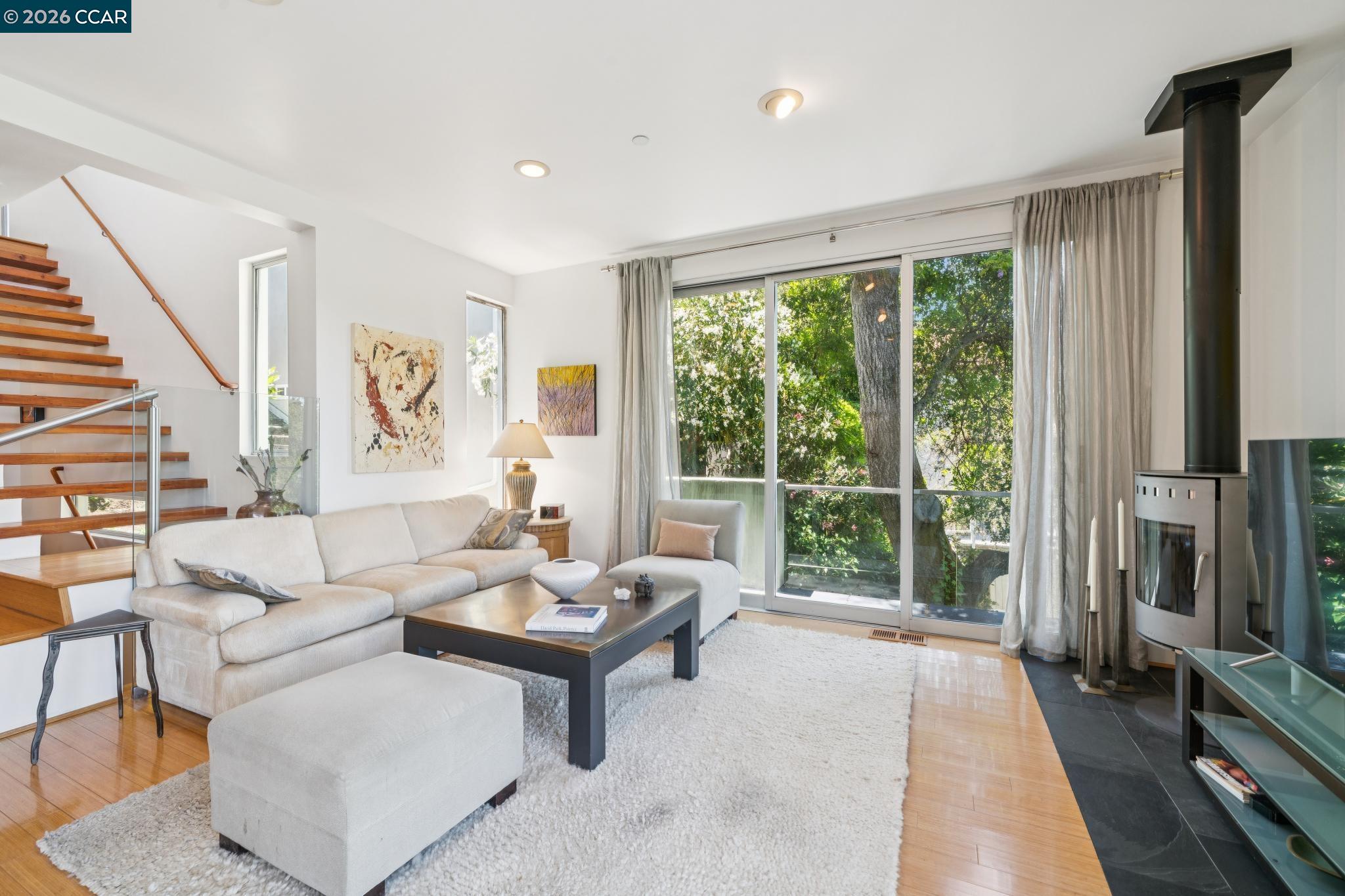 34 Underhill Road Orinda, CA 94563 - Photo 4 of 39