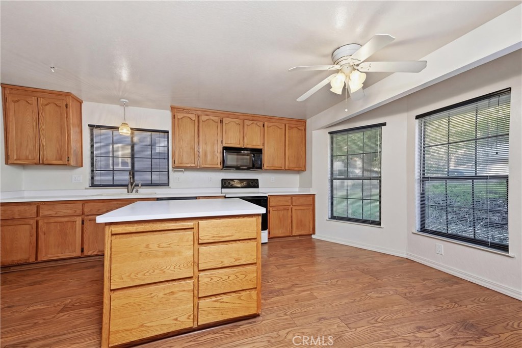 17153 Squirrel Hill Road Hidden Valley Lake, CA 95467 - Photo 13 of 34 Large island