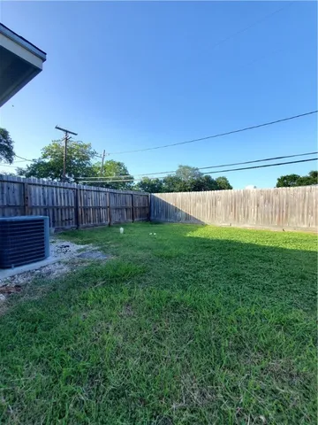 $1,500 | 4110 Grossman Drive, Unit B, Corpus Christi, TX 78411