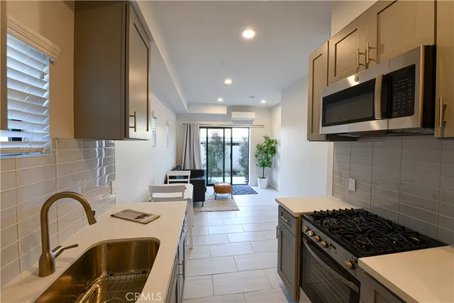 $1,500 | 15828 South Villas Lane, Unit 2, Gardena, CA 90247