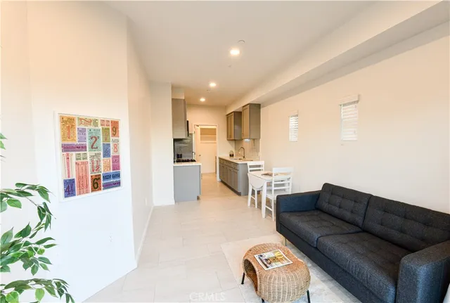 $1,500 | 15828 South Villas Lane, Unit 2, Gardena, CA 90247