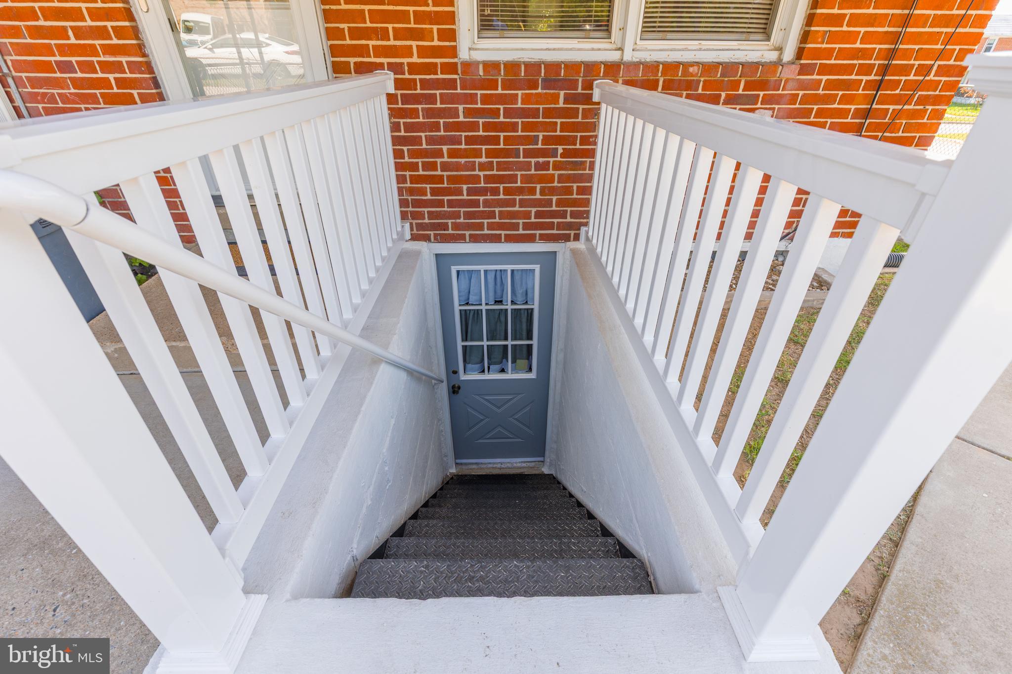 1654 Manor Road Baltimore, MD 21222 - Photo 34 of 43