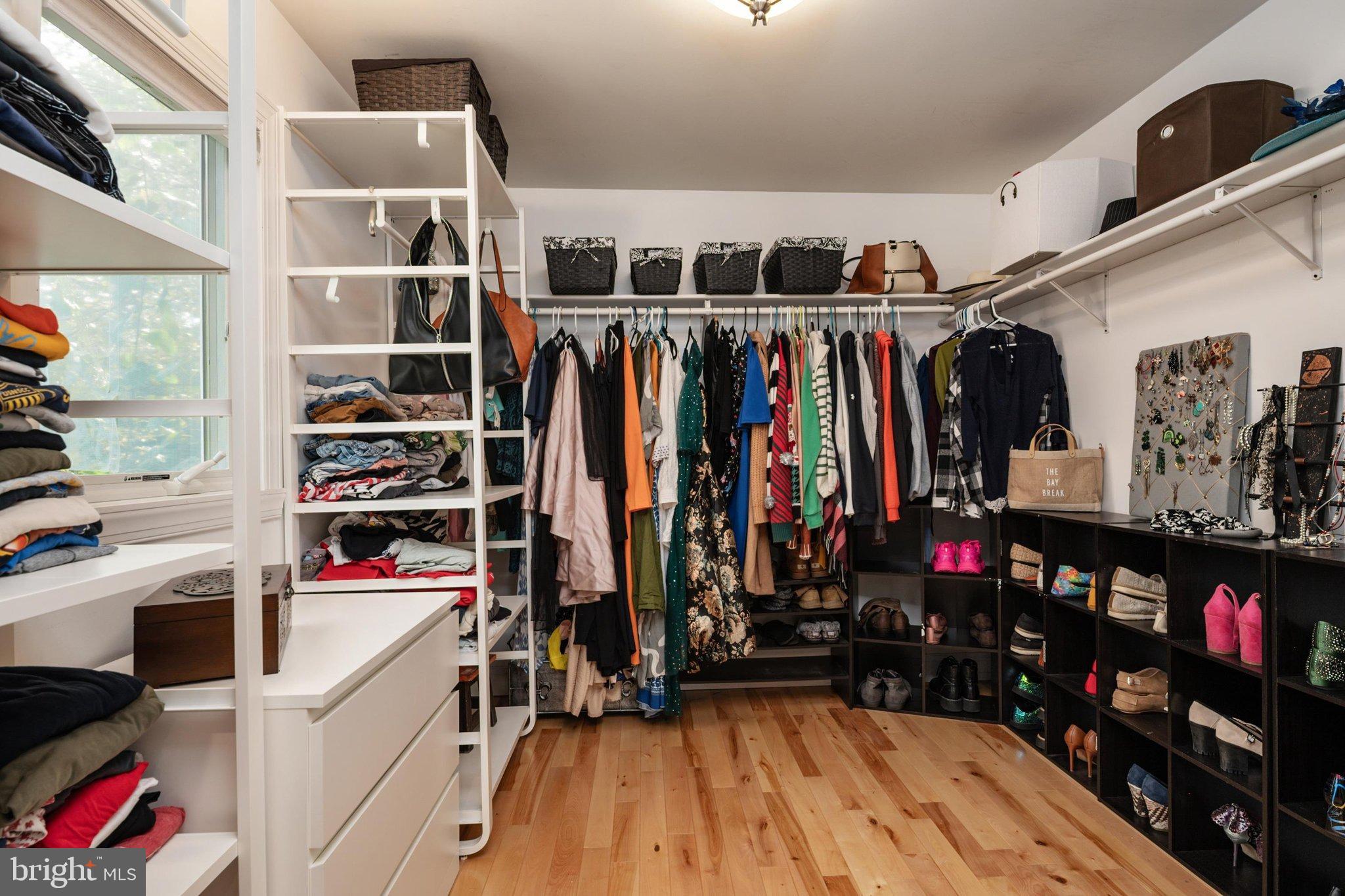 1351 Calvert Road Chester, MD 21619 - Photo 27 of 49 Large walk-in closet