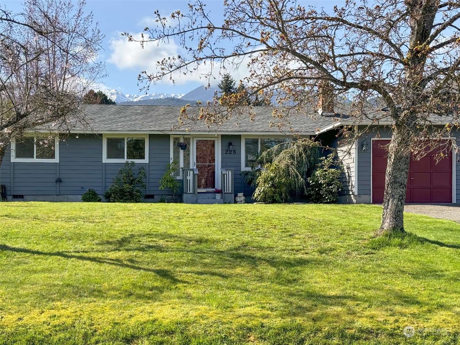 228 East Ahlvers Road Port Angeles, WA 98362 - Photo 2 of 40 Gallery Image 2