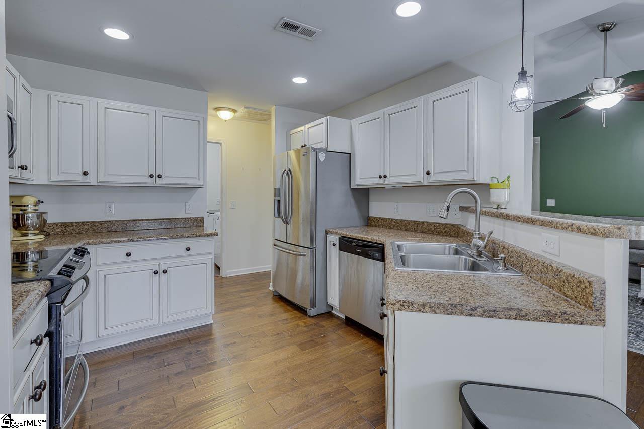 1 Headwater Court Simpsonville, SC 29680 - Photo 4 of 44