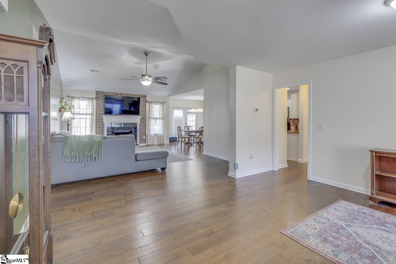 1 Headwater Court Simpsonville, SC 29680 - Photo 8 of 44