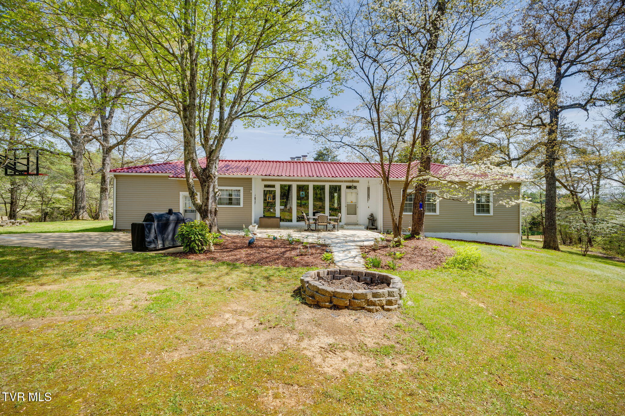 3990 Warrensburg Road Greeneville, TN 37743 - Photo 33 of 41 033