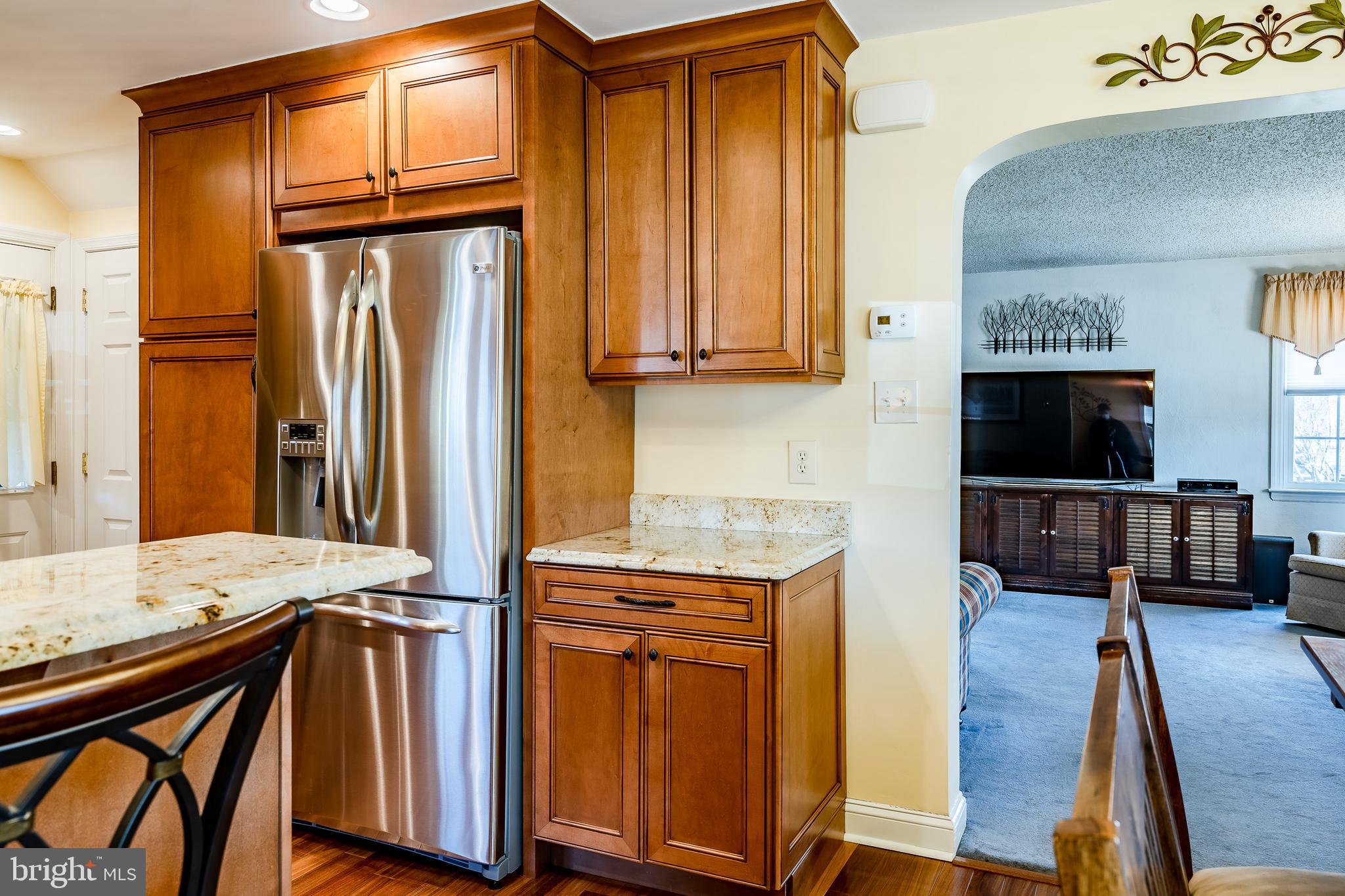 566 Evans Road Springfield, PA 19064 - Photo 14 of 53 Upgraded stainless appliances