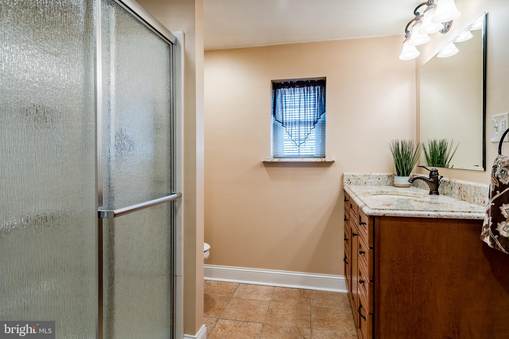 566 Evans Road Springfield, PA 19064 - Photo 20 of 53 First floor full bath