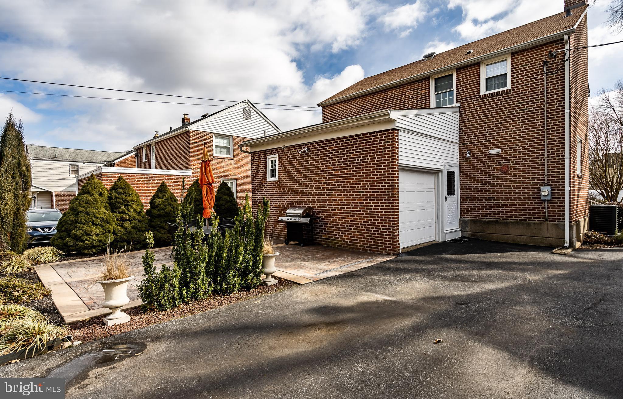 566 Evans Road Springfield, PA 19064 - Photo 42 of 53 Fabulous entertaining area
