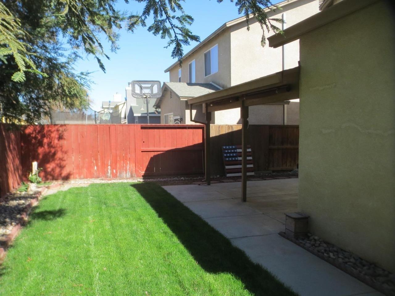 4125 Pathway Lane Turlock, CA 95382 - Photo 14 of 15 a view of outdoor space and yard