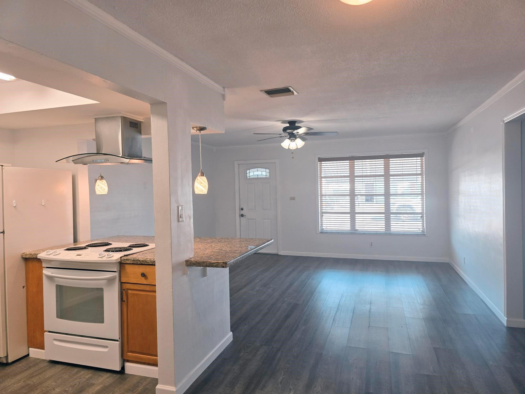 5713 Northwest 65th Terrace Fort Lauderdale, FL 33321 - Photo 4 of 27 Photo 4