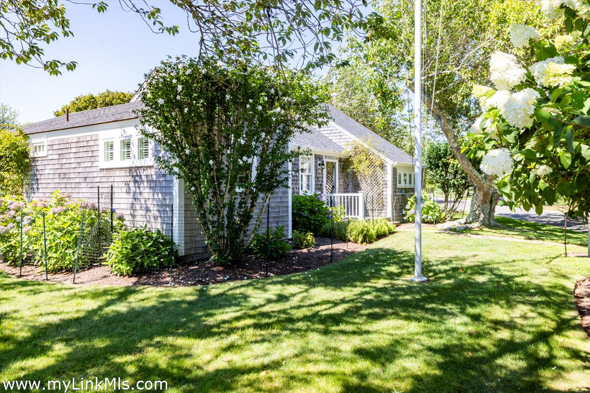 2 Towaddy Road Nantucket, MA 02554 - Photo 25 of 28