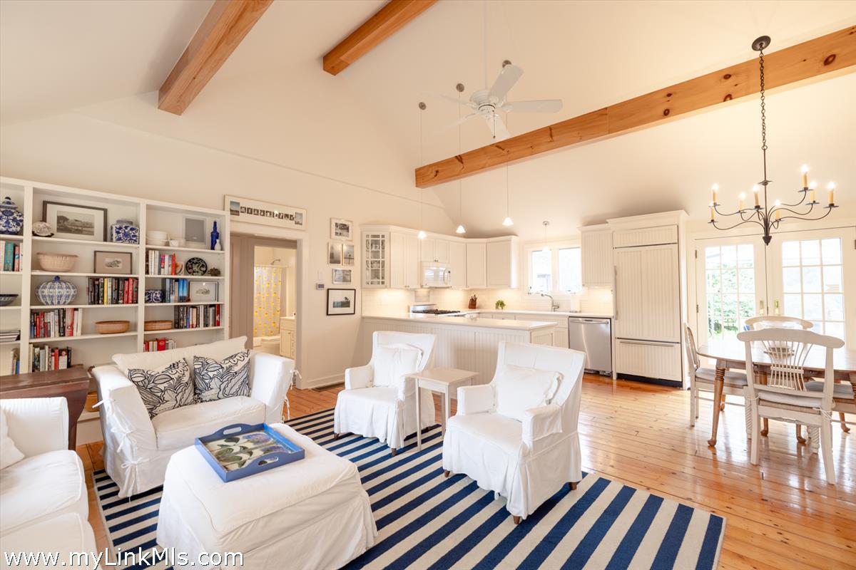 2 Towaddy Road Nantucket, MA 02554 - Photo 3 of 28