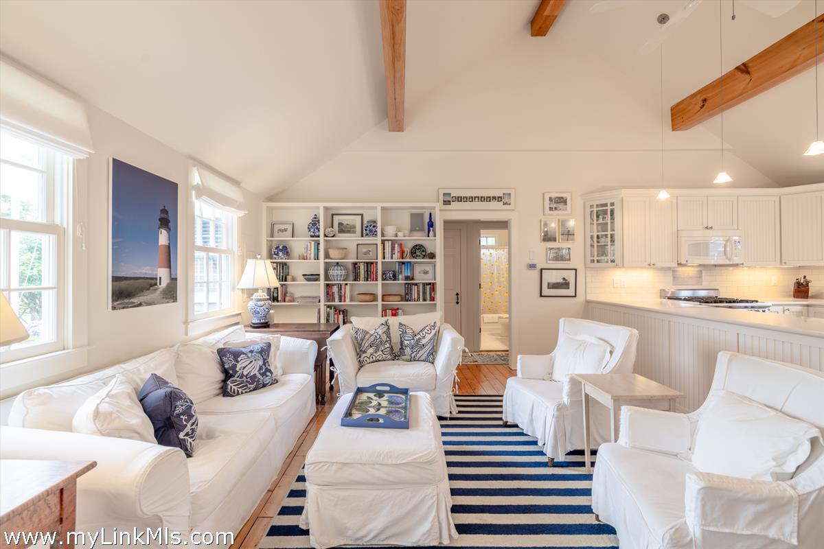 2 Towaddy Road Nantucket, MA 02554 - Photo 4 of 28