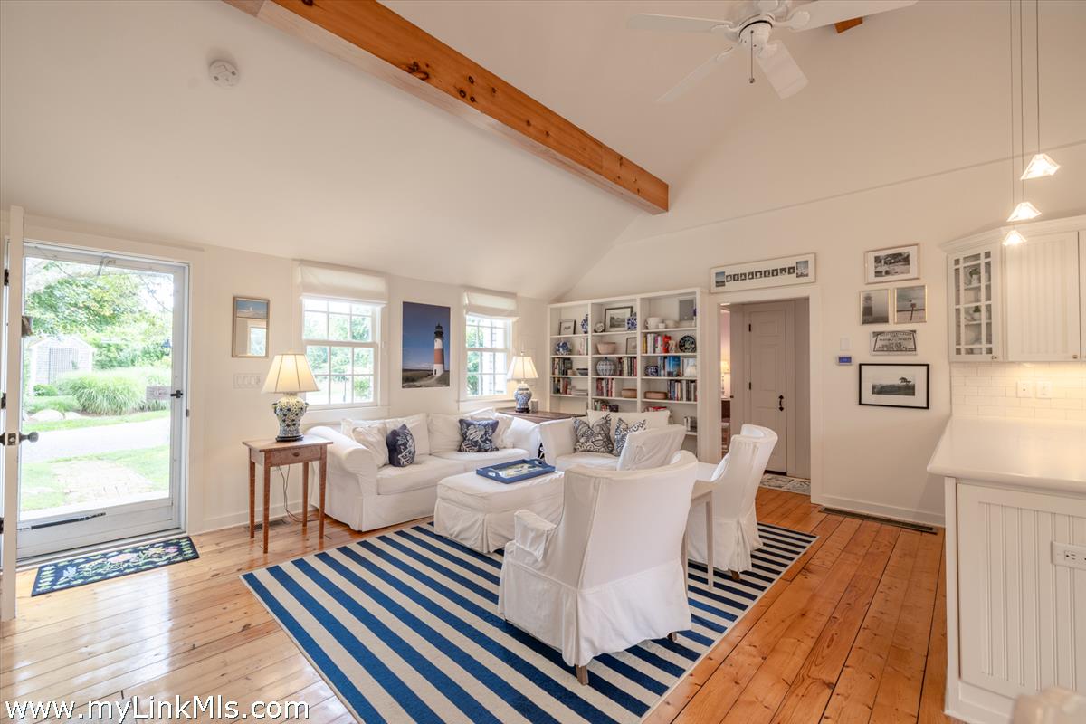 2 Towaddy Road Nantucket, MA 02554 - Photo 5 of 28