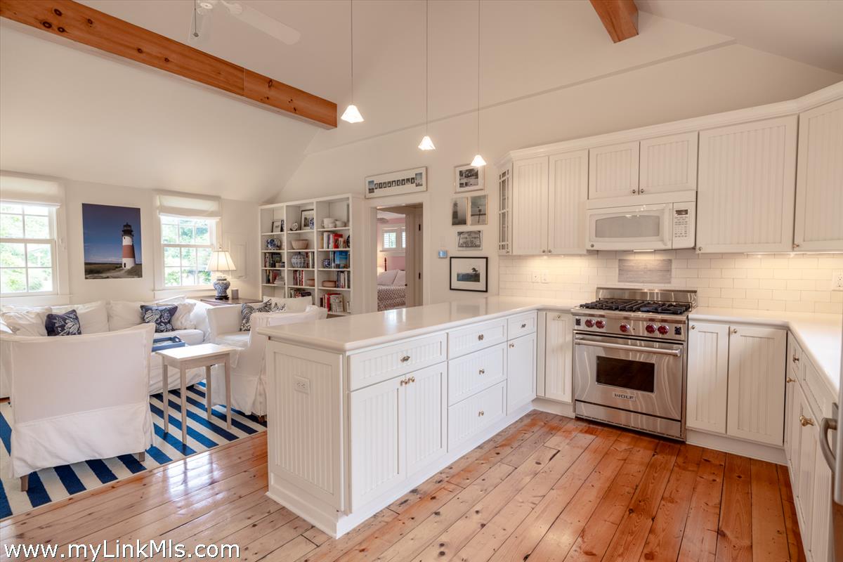 2 Towaddy Road Nantucket, MA 02554 - Photo 7 of 28