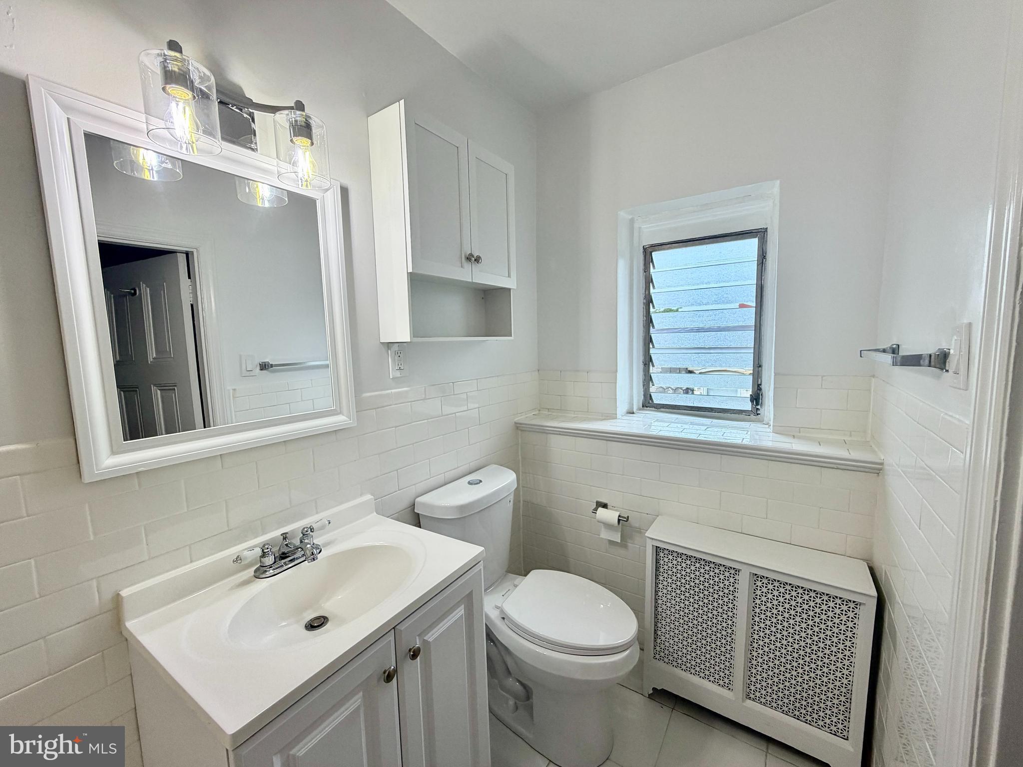 146 Sumac Street, Unit 3F Philadelphia, PA 19128 - Photo 4 of 9