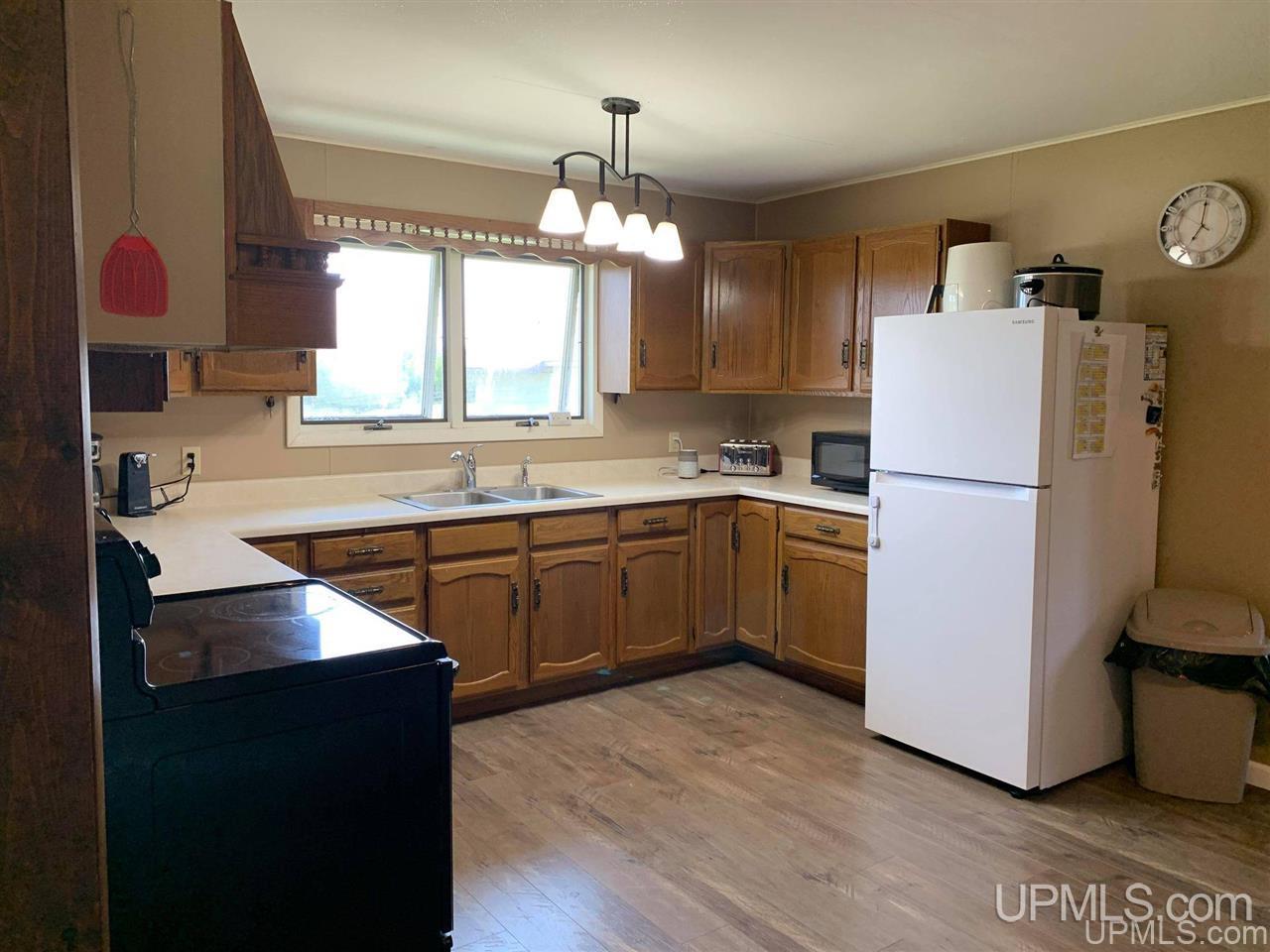 4234 II Road Garden, MI 49835 - Photo 10 of 44