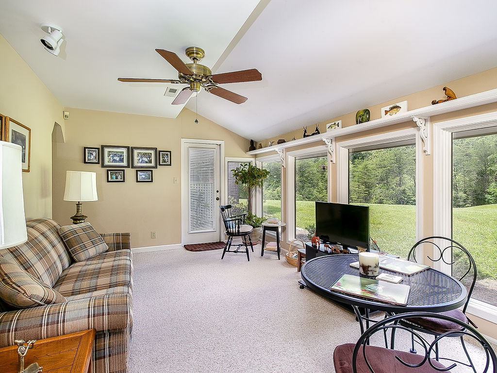 4027 Glen Alpine Road Kingsport, TN 37660 - Photo 13 of 34 Sunroom