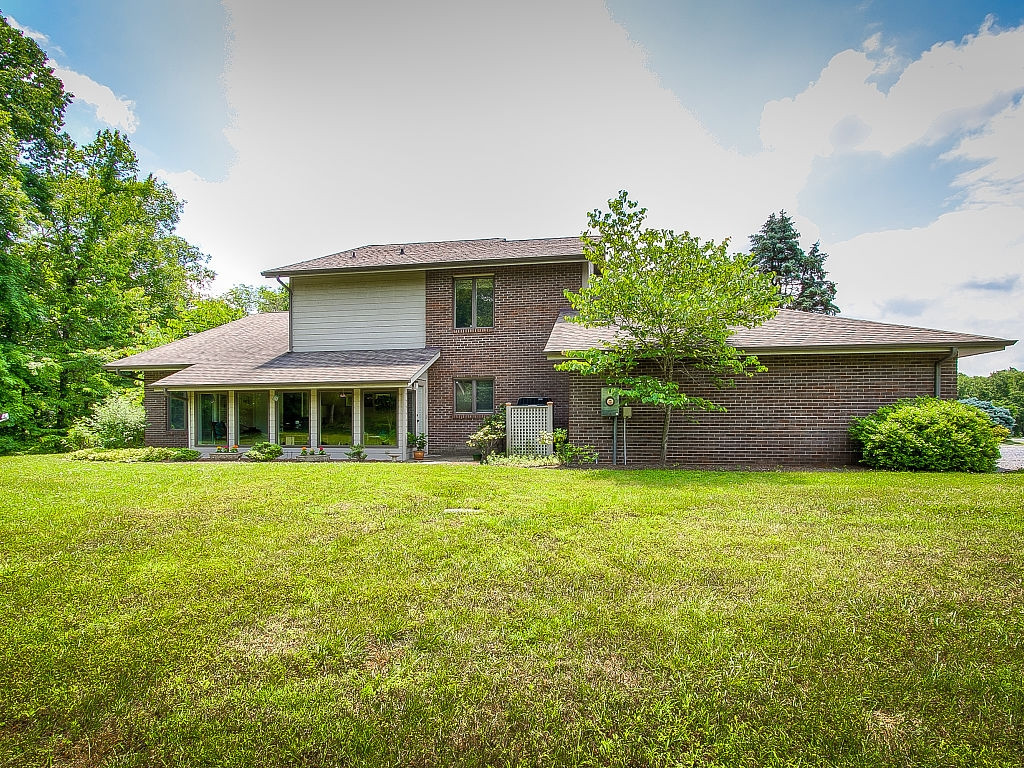 4027 Glen Alpine Road Kingsport, TN 37660 - Photo 22 of 34 Side View