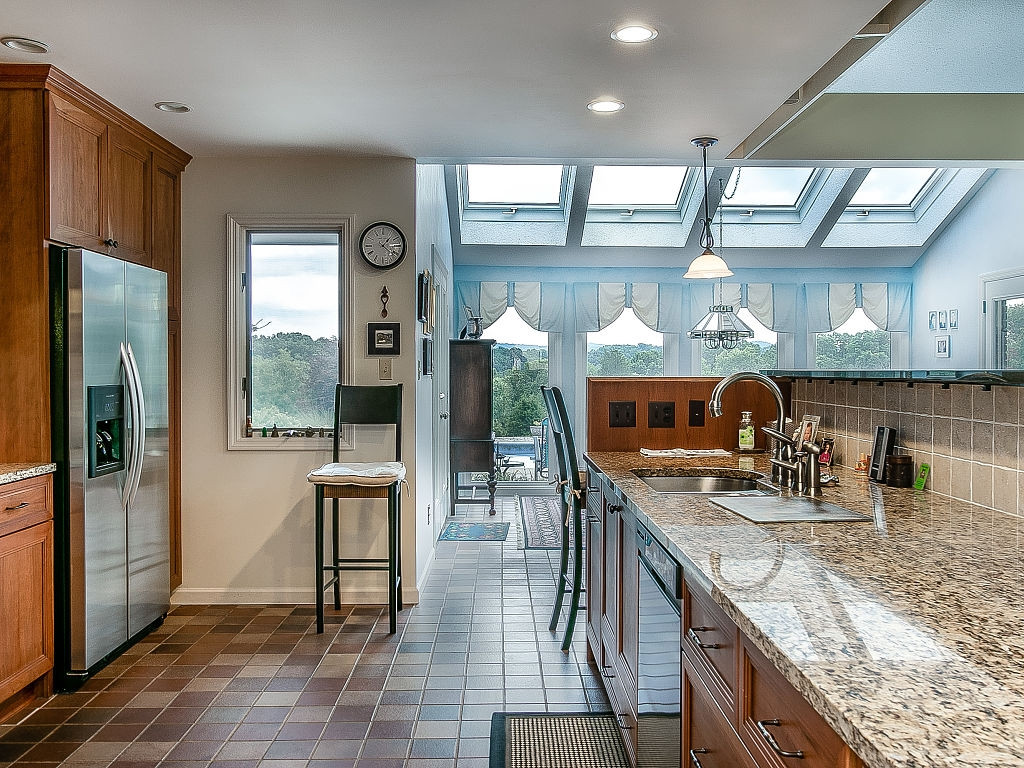 4027 Glen Alpine Road Kingsport, TN 37660 - Photo 8 of 34 Anothe View of the Kitchen