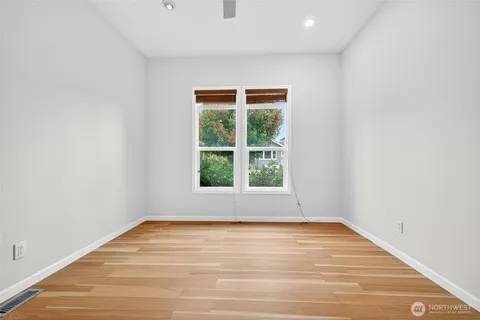 $715,000 | 917 23rd Avenue, Seattle, WA 98122