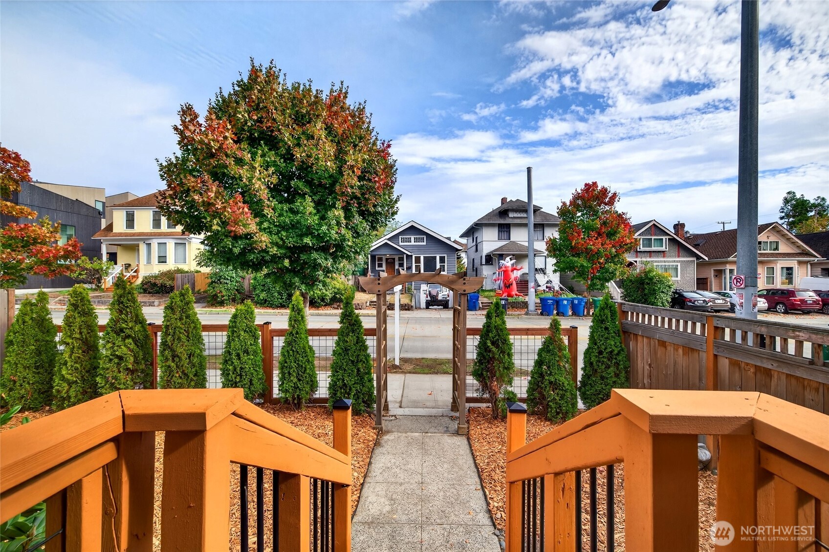 917 23rd Avenue Seattle, WA 98122 - Photo 2 of 38