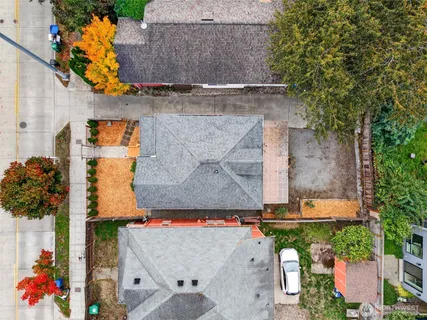 $715,000 | 917 23rd Avenue, Seattle, WA 98122