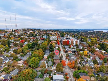 $715,000 | 917 23rd Avenue, Seattle, WA 98122