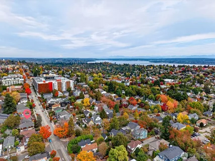 $715,000 | 917 23rd Avenue, Seattle, WA 98122