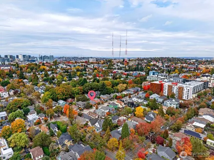 $715,000 | 917 23rd Avenue, Seattle, WA 98122