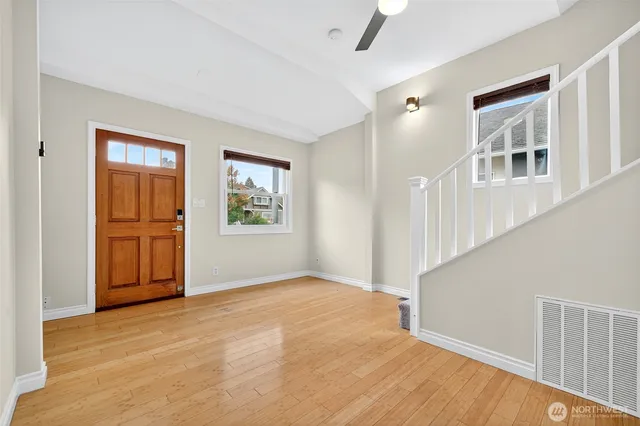 $715,000 | 917 23rd Avenue, Seattle, WA 98122