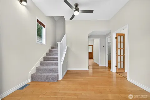 $715,000 | 917 23rd Avenue, Seattle, WA 98122