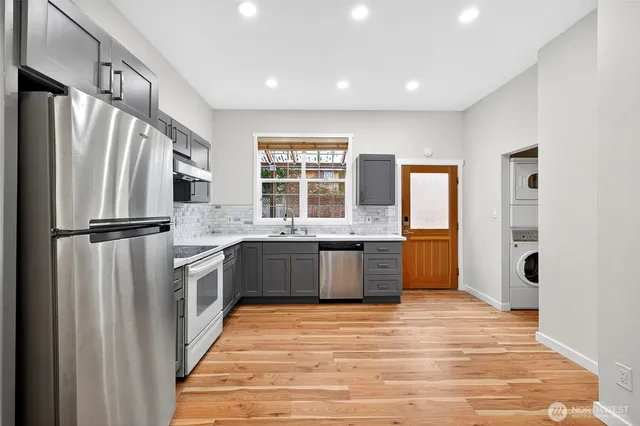 $715,000 | 917 23rd Avenue, Seattle, WA 98122