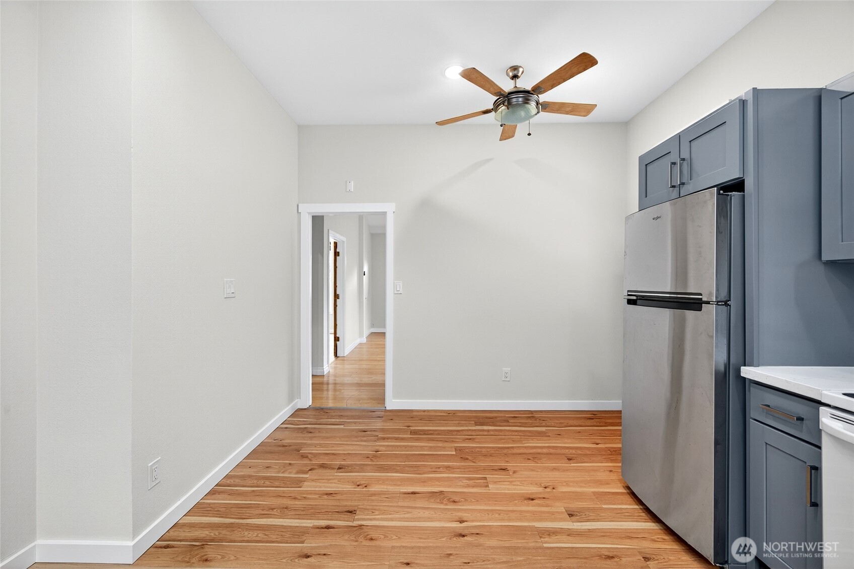 917 23rd Avenue Seattle, WA 98122 - Photo 9 of 38