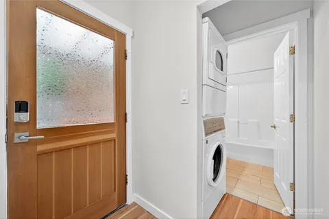 $715,000 | 917 23rd Avenue, Seattle, WA 98122