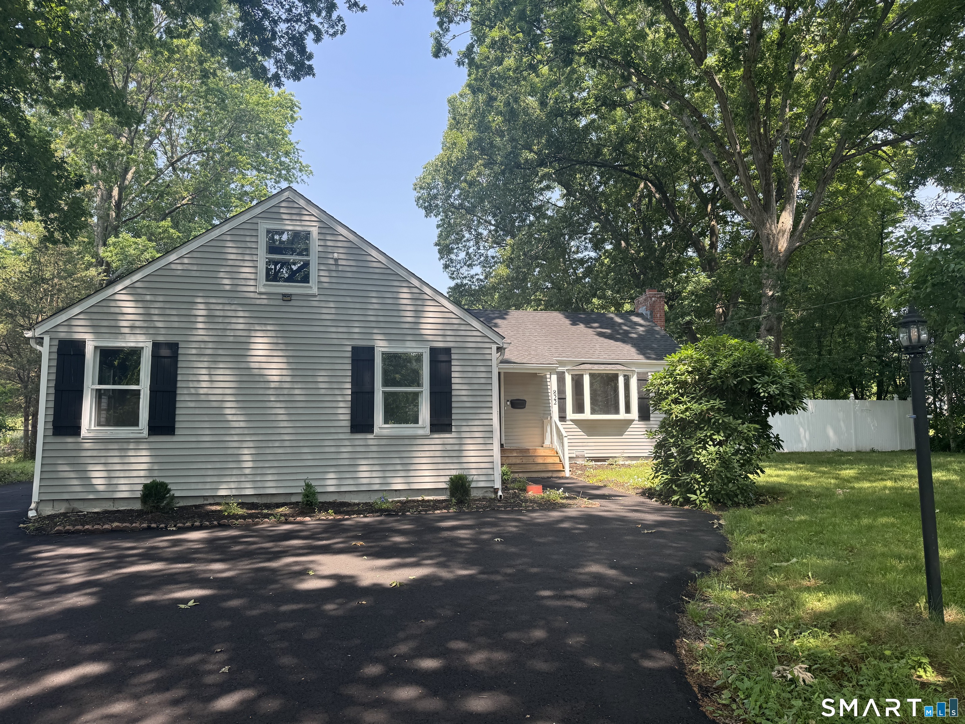 822 Slater Road New Britain, CT 06053 - Photo 2 of 31
